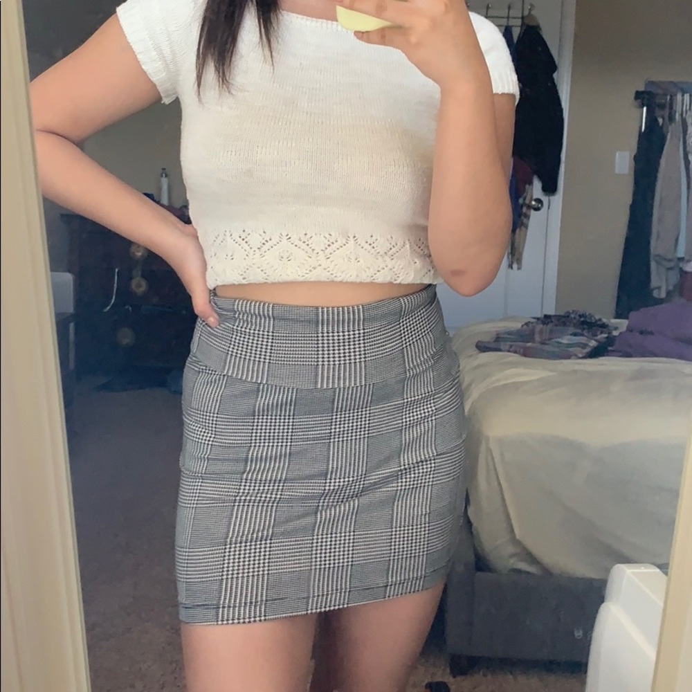body on houndstooth skirt